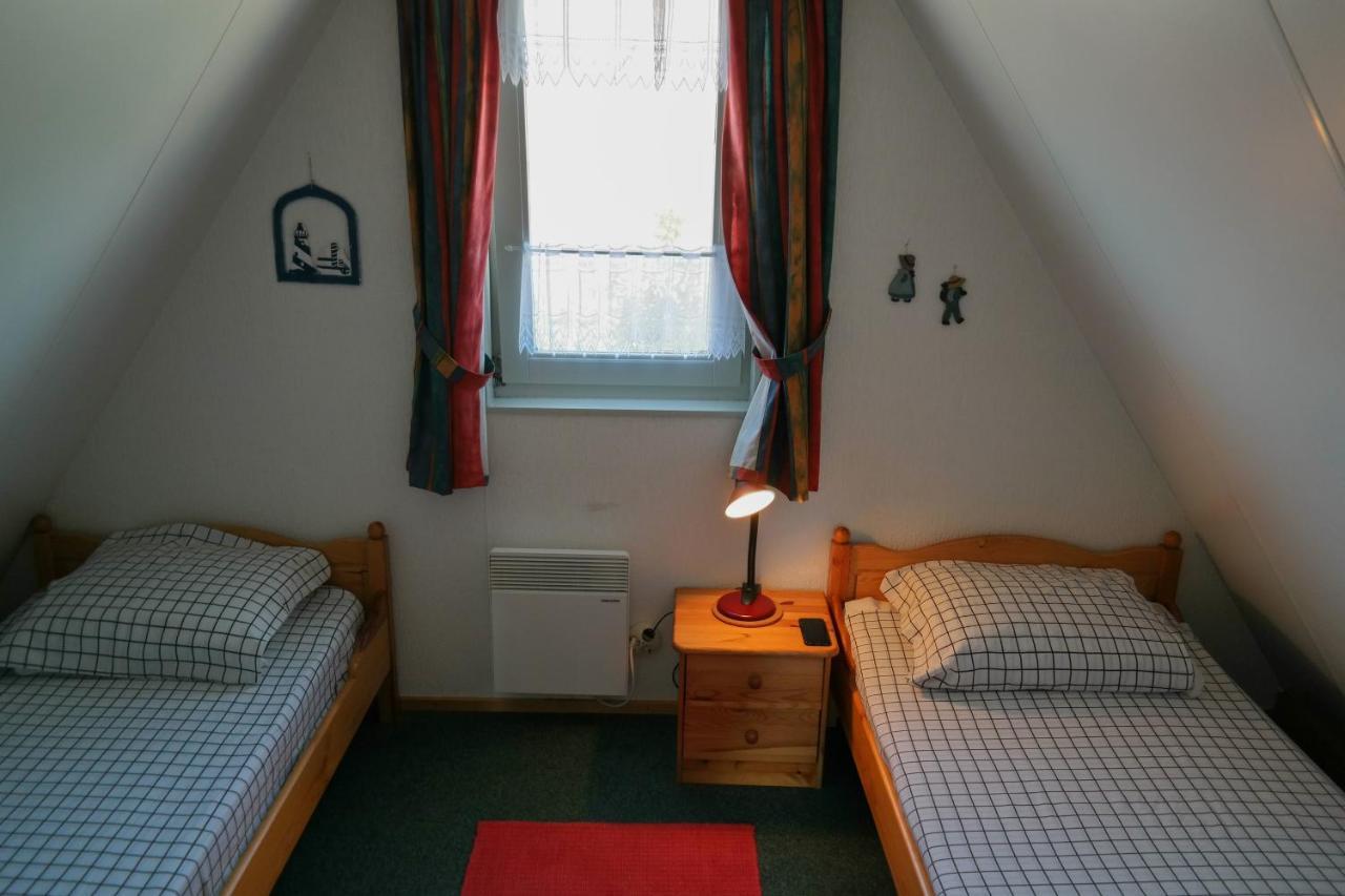 Marilu 6 Pers Allergy-Friendly House On A Typical Dutch Canal And Quiet Place Anjum Exterior photo